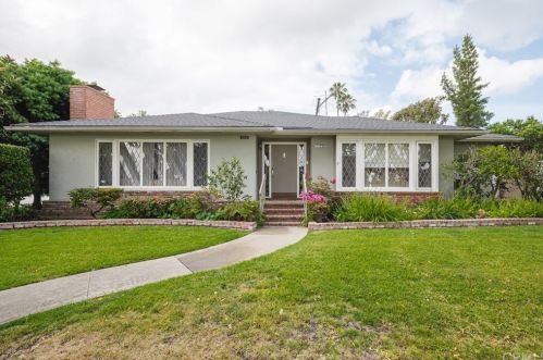 1136 Andrews Dr, Long Beach, CA 90807-2408