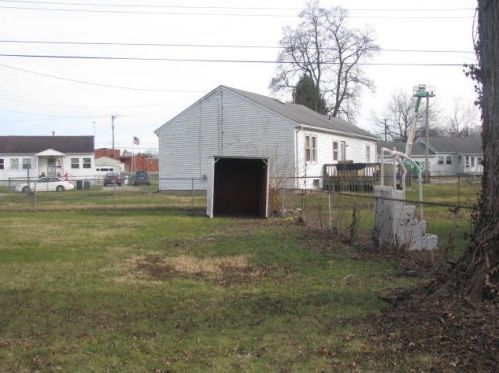 1632 Cypress St, Springfield, OH 45505-4106
