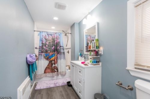 126 Walnut St, Bloomfield NJ 07003-5030 exterior