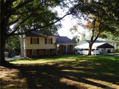 289 Salem Ave, Dallas, NC 28034-9228