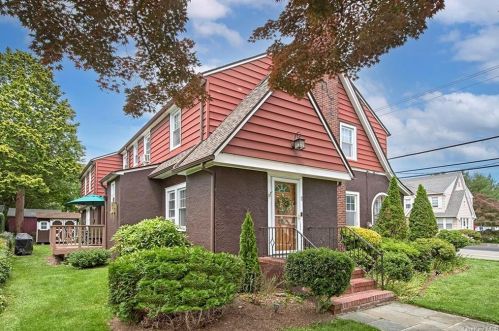 2 Church Ct, White Plains, NY 10603-3515