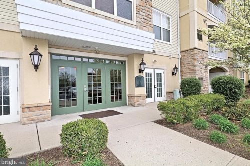 546 Masterson Ct, Trenton NJ  08618-1448 exterior