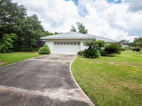 5464 Glenmore Dr, Lakeland, FL 33813-3022