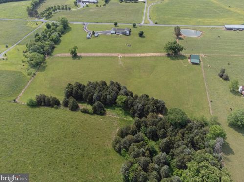 803 Hook Hill Rd, Richmond National Battlefiel VA  22835-3505 exterior