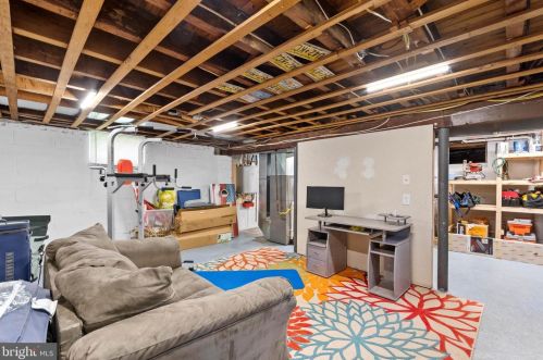 467 Hemlock Ter, West Deptford NJ  08096-2813 exterior