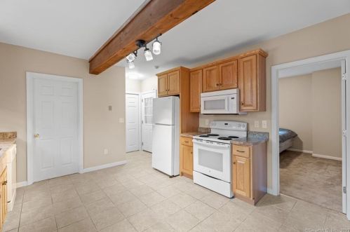 22 Roseleah Ave, Plainville CT  06062-2718 exterior