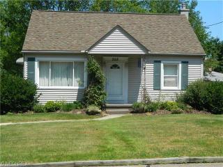 555 Maringo Ave, Akron, OH 44314-1535