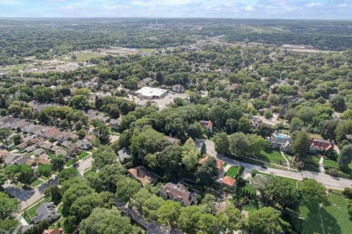 6578 Washington Cir, Milwaukee WI 53213-2460 exterior