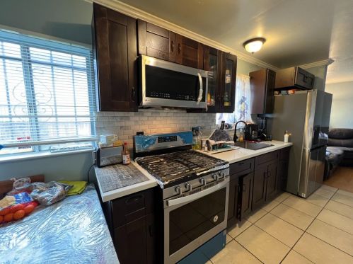 6241 Bromley Ave, Oakland CA  94621-3847 exterior