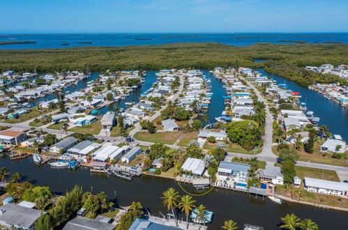 2632 York Rd, Saint James City FL  33956-2267 exterior