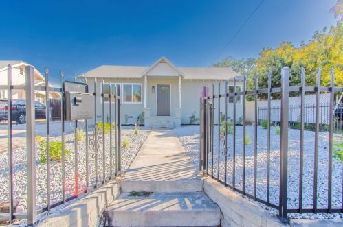 247 10th St, San Bernardino, CA 92410-4452