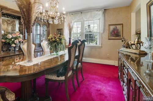 17 Colonial Dr, Allendale NJ  07401-1401 exterior