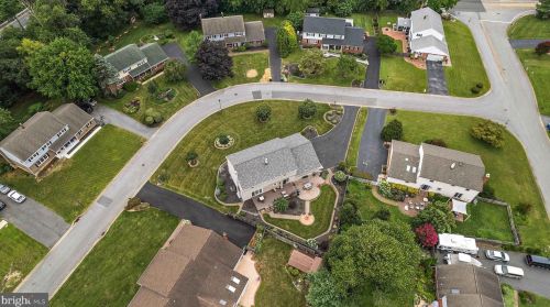 3 Dansfield Dr, Wilmington DE  19803-4806 exterior