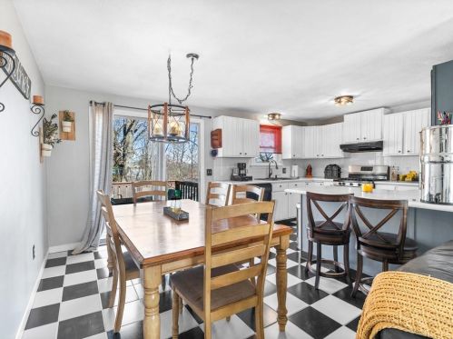 24 Traver Ave, Providence, RI 02919-4312