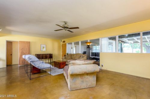 1111 Bethany Home Rd, Phoenix AZ  85014-2229 exterior