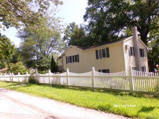 15 Chappaqua Rd, Kent Lakes, NY 10512-5128