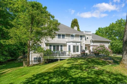 7 Boulder Trl, Chappaqua, NY 10514-3049