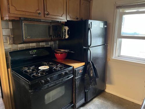 205 Lowell Ave, Mishawaka, IN 46545-6335