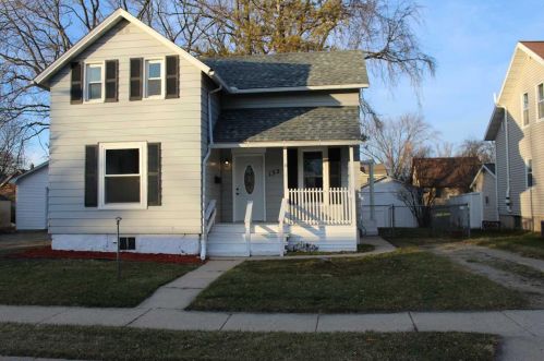 132 Vermont St, Beaver Dam, WI 53916-1808