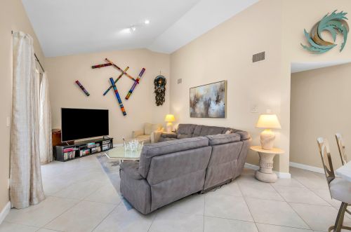 6806 Newport Lk Cir, Boca Raton FL 33496-3004 exterior