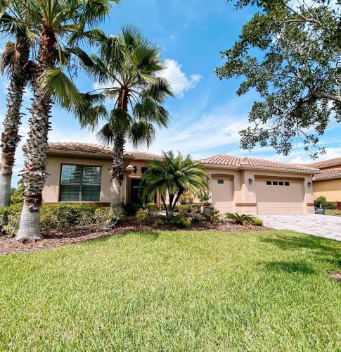 113 Corsica Way, Kissimmee, FL 34759-4074