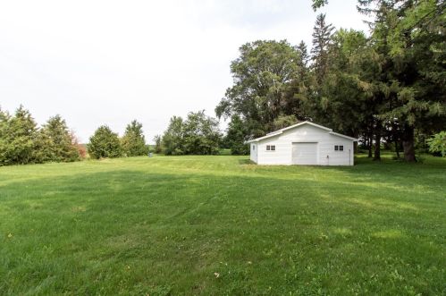 12476 Nichols Spring Dr, Cummingsville MN  55923-4205 exterior