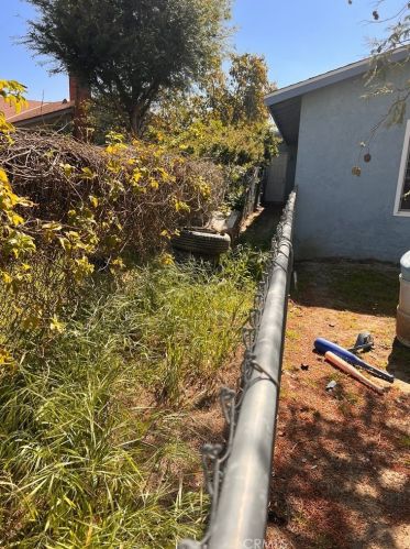 7083 Idyllwild Ln, Riverside CA  92503-1029 exterior