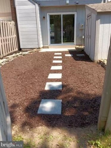 601 Clearwater Ct, Herndon VA  20170-4125 exterior