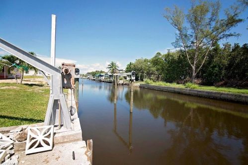 5157 Sandpiper Dr, Saint James City FL  33956-2837 exterior