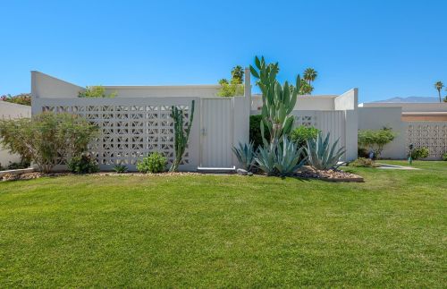 1848 Sandcliff Rd, Palm Springs CA  92264-4844 exterior