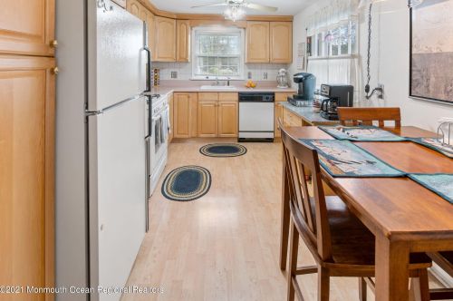 459 Newport Rd, Lacey NJ  08731-4809 exterior