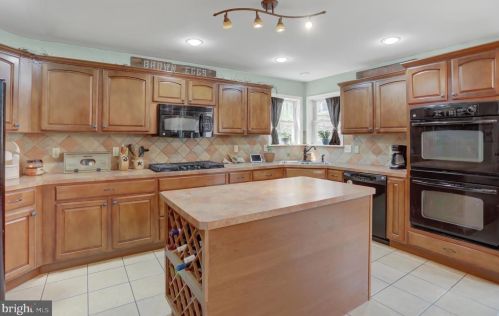 437 Pisgah State Rd, Shermansdale PA  17090-8921 exterior