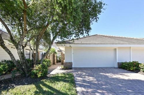 6631 Trident Way, Naples, FL 34108-8243
