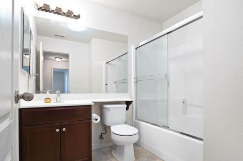 4229 Montara Dr, Turlock CA  95382-7365 exterior