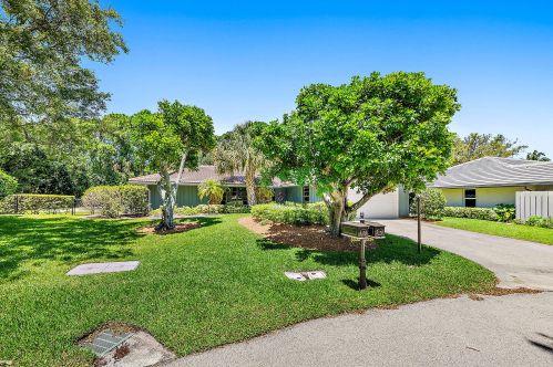 3328 Pine Hill Trl, West Palm Beach, FL 33418-3504