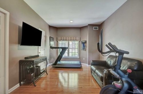 58 Finch Rd, Skyline Lakes NJ  07456-2423 exterior