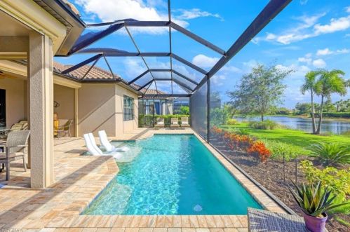 9243 Rialto Ln, Naples FL  34119 exterior