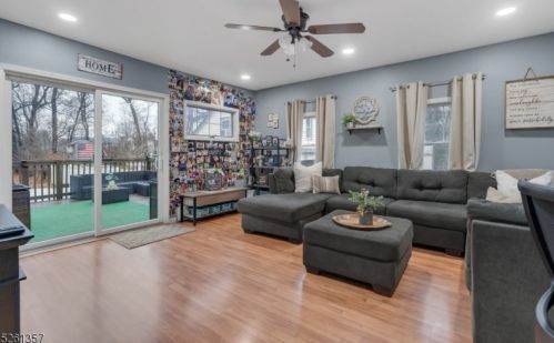 25 William St, Lincoln Park, NJ 07035-1325