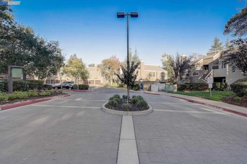 184 Copper Ridge Rd, San Ramon CA  94582-4575 exterior