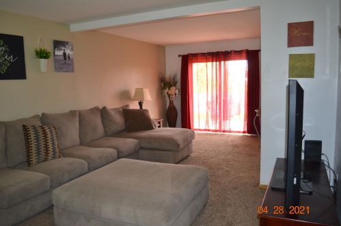 328 Foxmead Dr, Waterford WI  53185-4427 exterior
