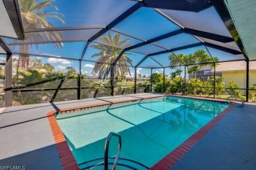 711 33rd Ter, Cape Coral, FL 33904-4929