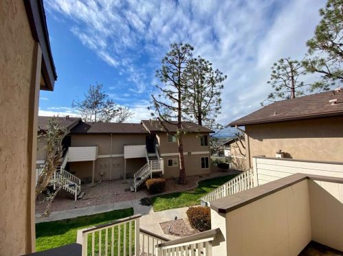 303 Stage Coach Rd, Oceanside, CA 92057-7002