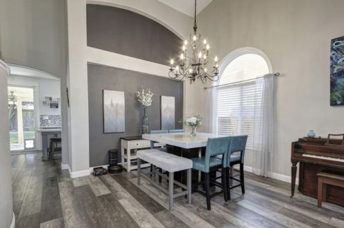 6826 Kilconnell Dr, Elk Grove CA 95758-4489 exterior