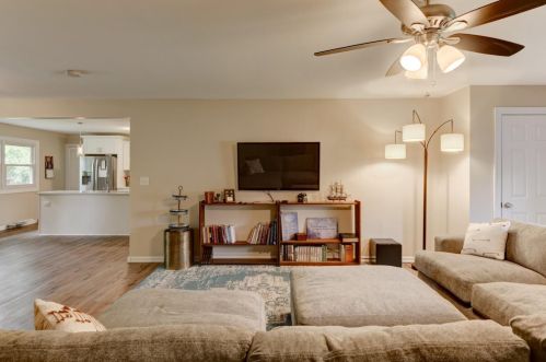 96 Division Rd, Valpo IN  46383-8014 exterior