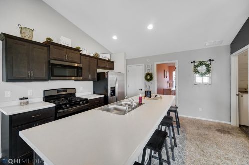 6833 Meadow View Ln, Gary IN 46410-3994 exterior