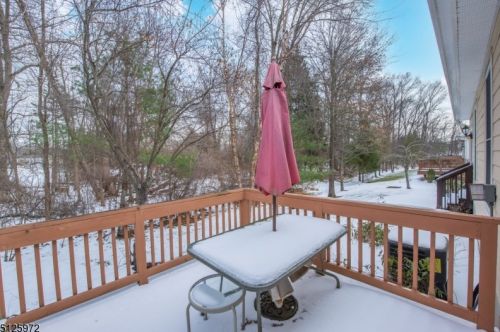 15 Hopkins Ct, Parsippany NJ  07054-2271 exterior
