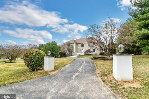 128 Soltner Dr, Kennett Sq, PA 19348-1445