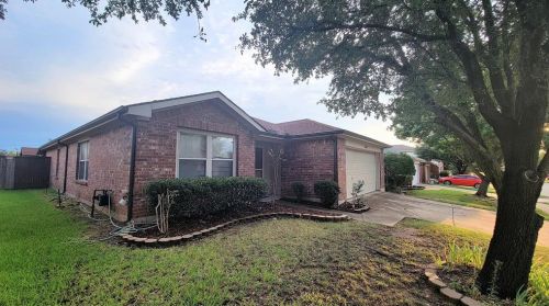 1567 Crown View Dr, Oak Point TX  75068-5520 exterior