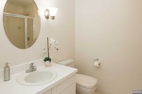 344 Ridgewood Rd, South Orange NJ  07079-1622 exterior