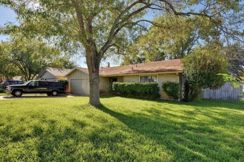 307 Cloudview Dr, Austin TX  78745-5616 exterior